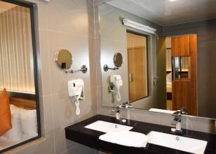 Triton Prestige Seaview & Spa