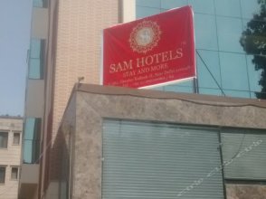 OYO 5270 Sam Hotel