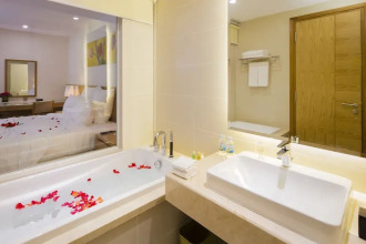Rosaka Nha Trang Hotel