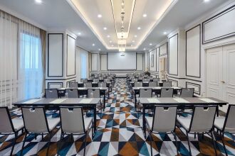 Melia Vinpearl Nha Trang Empire