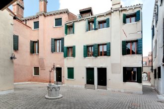 Piazzale Roma Venice Apartment