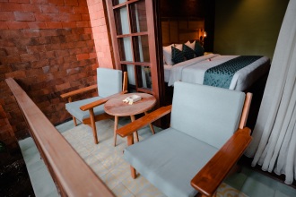 Fourteen Roses Boutique Hotel Legian