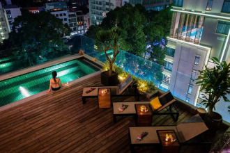 Au Lac Legend Hotel