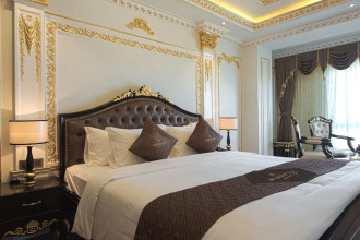 Monarque Hotel Danang