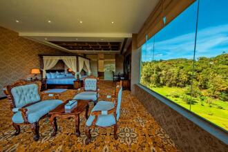 The Golden Crown Hotel