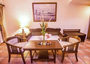 Nugraha Lovina Seaview Resort & Spa