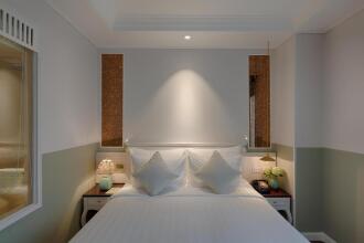 Au Lac Charner Hotel