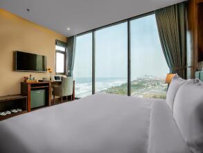 Yarra Ocean Suite Danang