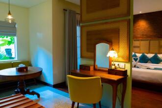 Fourteen Roses Boutique Hotel Legian