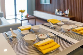 Yarra Ocean Suite Danang