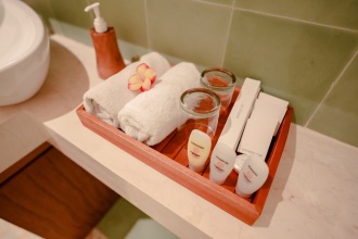 Fourteen Roses Boutique Hotel Legian
