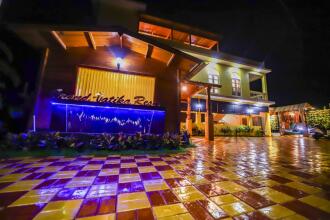 Grand Vatika Resort