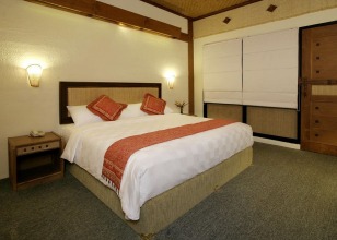 Nugraha Lovina Seaview Resort & Spa