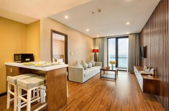 Yarra Ocean Suite Danang
