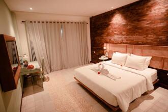 Fourteen Roses Boutique Hotel Legian