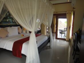 Arya Amed Beach Resort