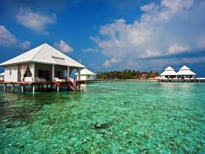 Diamonds Athuruga Beach & Water Villas