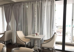 Au Lac Charner Hotel
