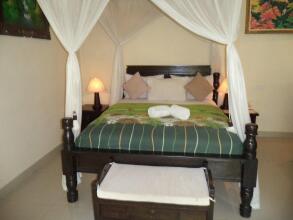 Arya Amed Beach Resort