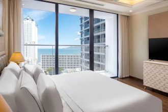 Melia Vinpearl Nha Trang Empire