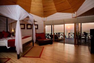 Komandoo Island Resort