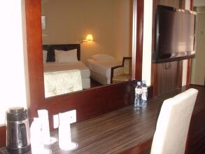 Devon Hotel