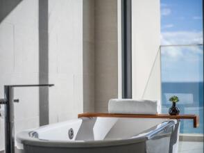Crowne Plaza Phu Quoc Starbay