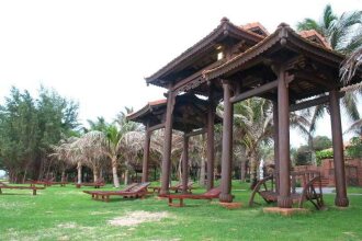 Sandhills Beach Resort & Spa
