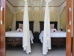 Arya Amed Beach Resort