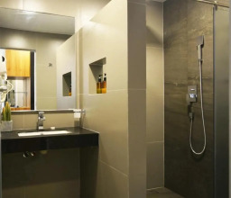Triton Prestige Seaview & Spa