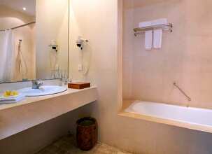 Keraton Jimbaran Resort & Spa