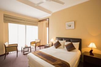 Devon Hotel