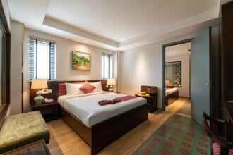 Au Lac Legend Hotel