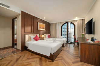 Golden Lotus Luxury Hotel Danang