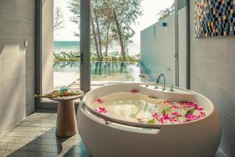 Crowne Plaza Phu Quoc Starbay