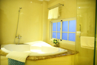 Au Lac Charner Hotel