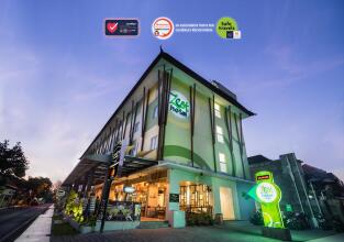 Zest Hotel Legian