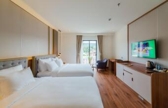 The Tahiti Beach Hotel