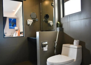 Triton Prestige Seaview & Spa