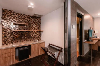 Amaroossa Suite