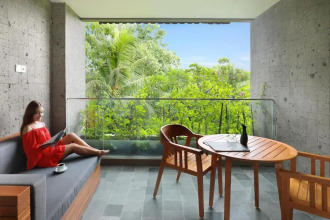 Legian Beach Hotel