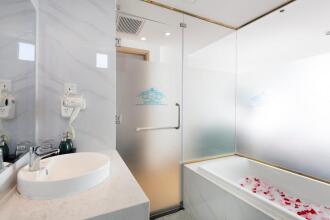 Crown Hotel Nha Trang