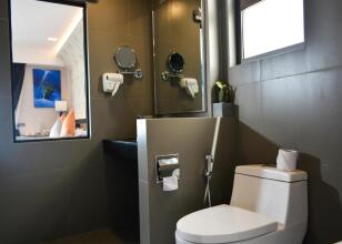 Triton Prestige Seaview & Spa