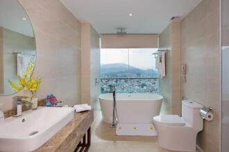 Regalia Gold Nha Trang