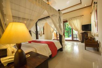 Arya Amed Beach Resort