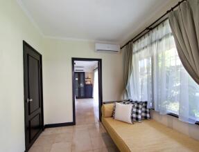 Legian Beach Hotel