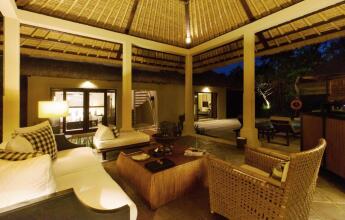 Kayumanis Sanur / Villas & Spa
