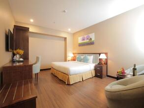 Yarra Ocean Suite Danang