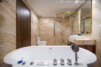 Golden Lotus Grand Hotel Da Nang