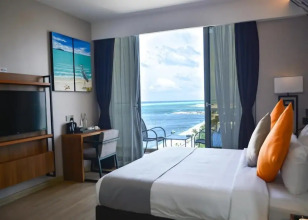 Triton Prestige Seaview & Spa